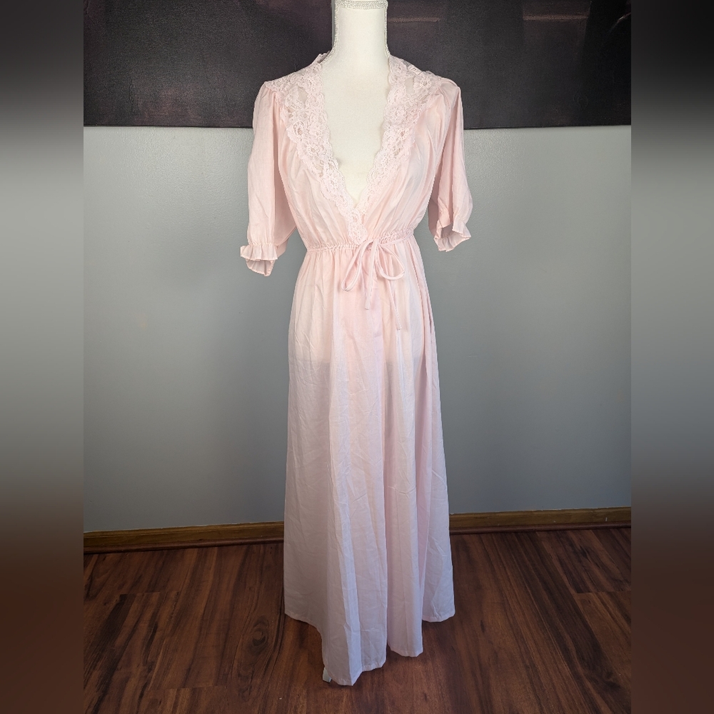 Vintage pink wrap dress with lace
